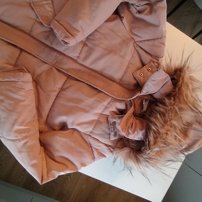 Bardzo ciepła kurtka zimowa hm