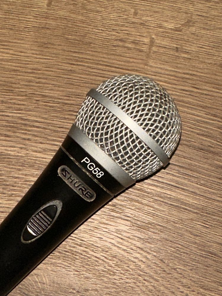 Microfone PG58 como novo