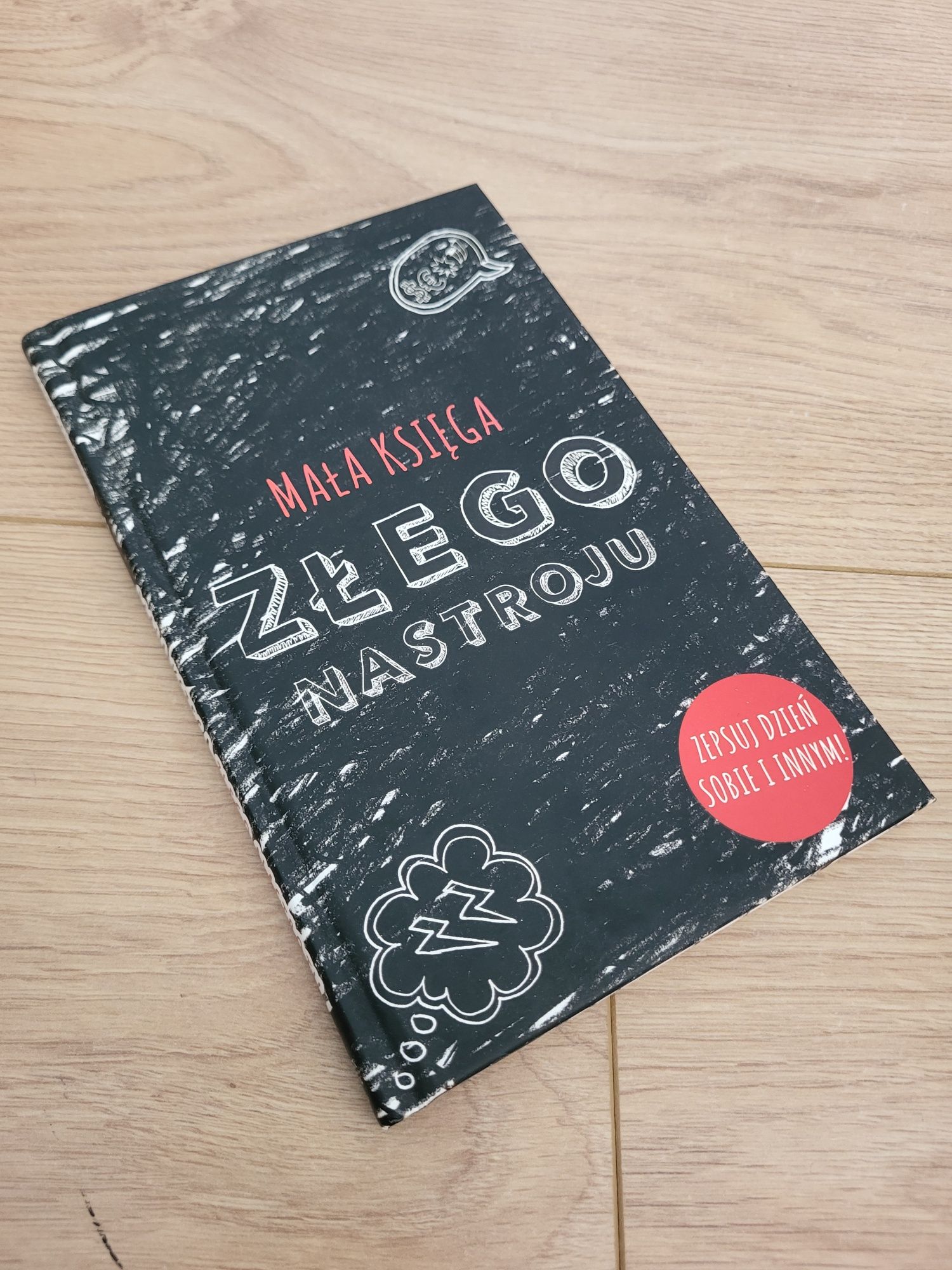 Mała księga złego nastroju