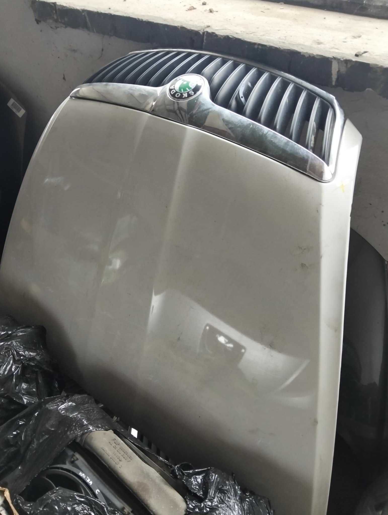 Skoda Octavia II lift RS zderzak maska biały Części INN CAYC 9901 LF9R