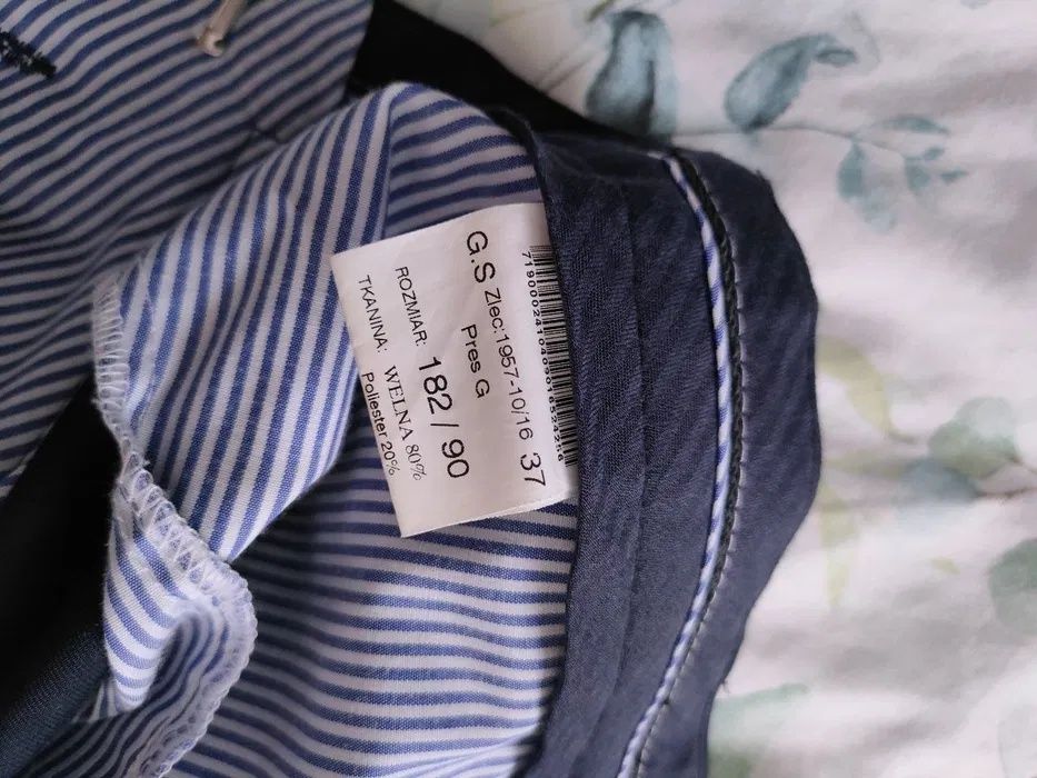 Garnitur męski granatowy- dobry stan, gotowy do noszenia