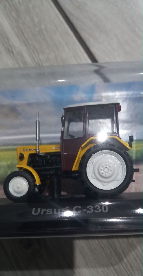 Ursus 330 Model Nowy Ciągnik kolekcja