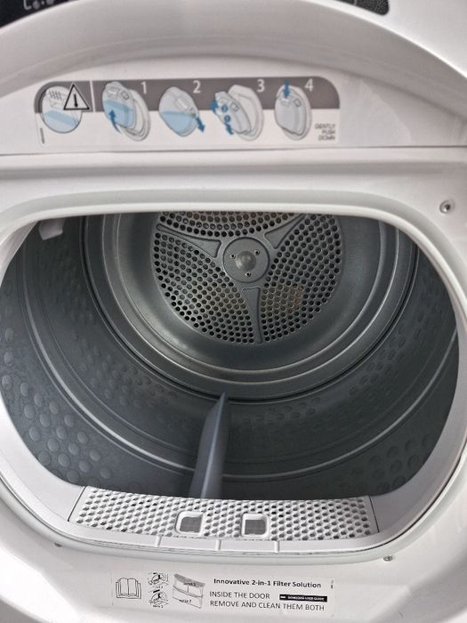 Maquina de secar com bomba de calor como nova  com pouco uso.