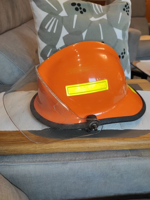 Hełm strażacki model Cairns 660C