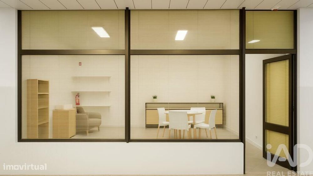 Loja / Estabelecimento Comercial em Aves de 30,00 m2