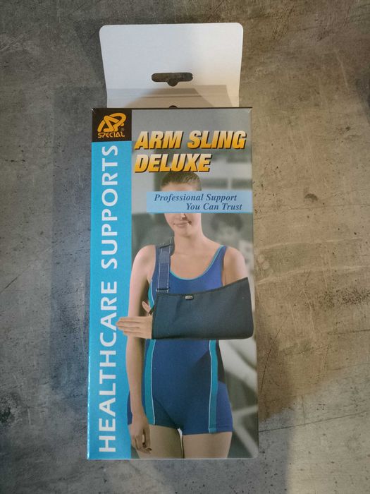 Temblak r. M jak nowy granatowy