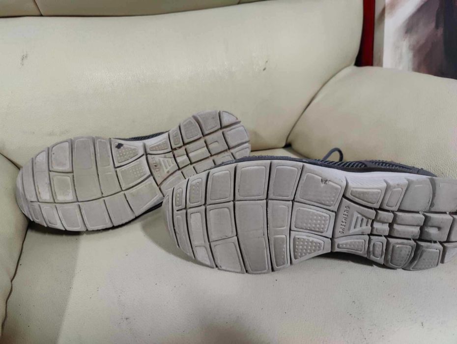 Sapatilhas Skechers tam. 42
