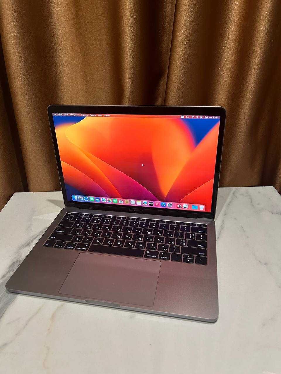 Макбук Apple MacBook Pro 13”, 2017 р., і5, SSD 128gb, 8gb ОЗУ.