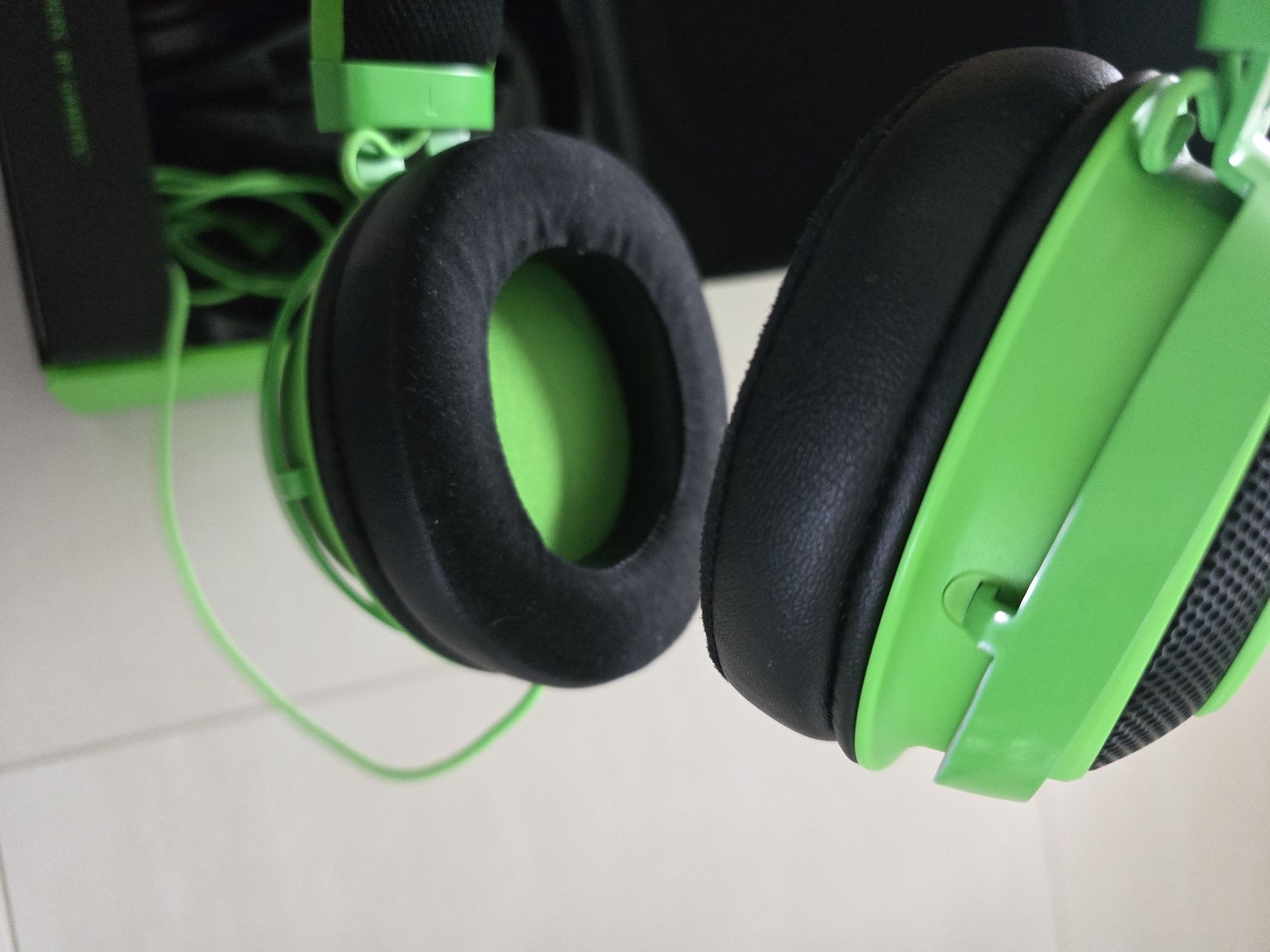 Słuchawki Razer Kraken zielone.