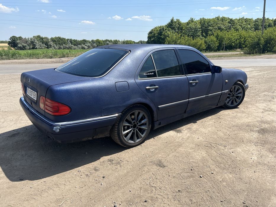 Продам мерседес w210