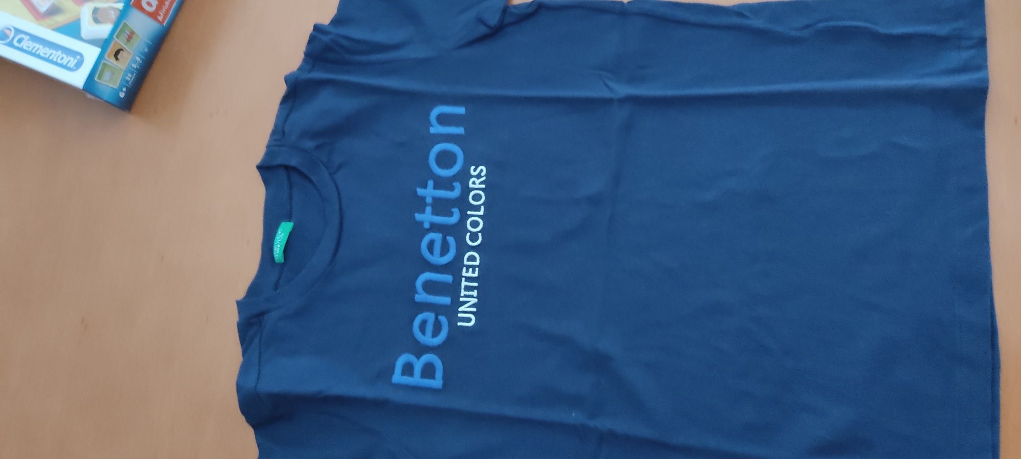 T-shirts Benetton novas