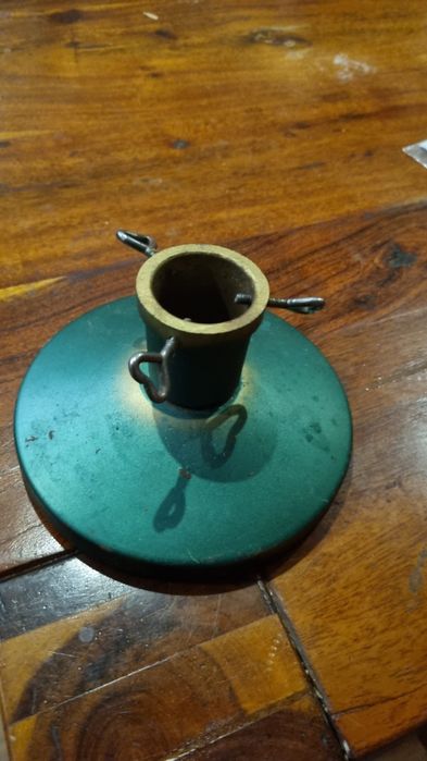 Ciężki metalowy stojak na choinkę