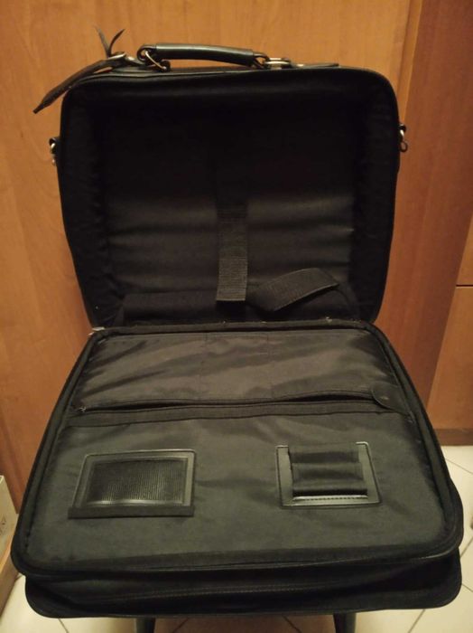 Сумка дорожня - шкіряна - містка - з ременем