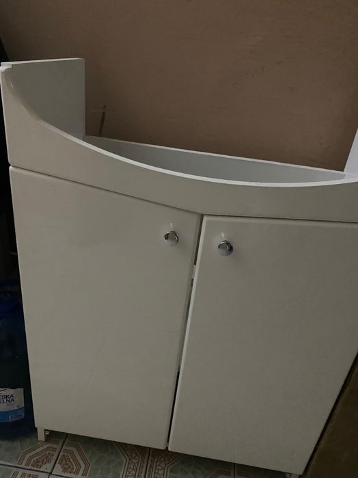 Тумба під умивальник біла з дверима
