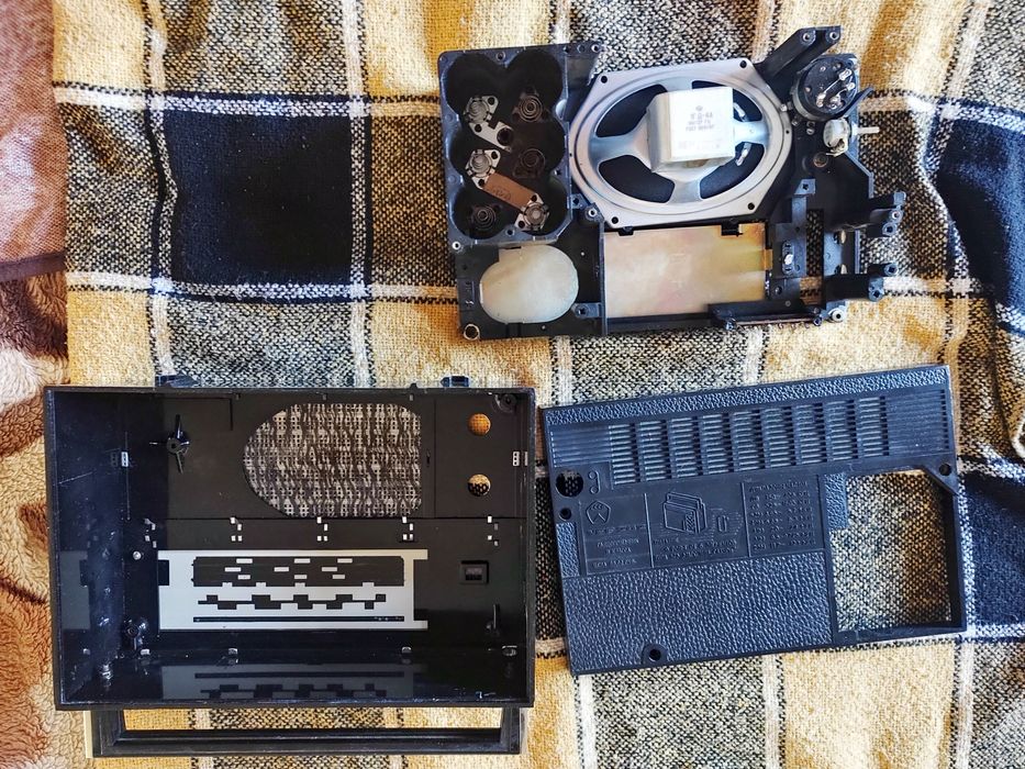 Корпус для радіо приймача VEF 202  в чудовому косметичному стані