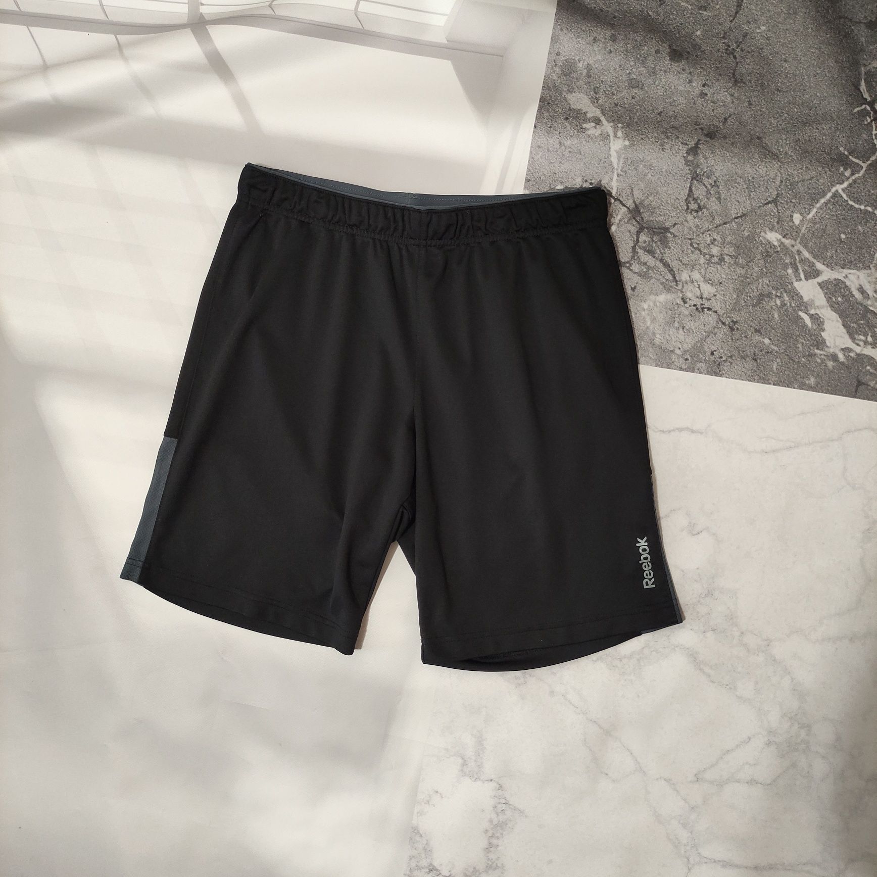 Шорти Reebok чоловічі спортивні