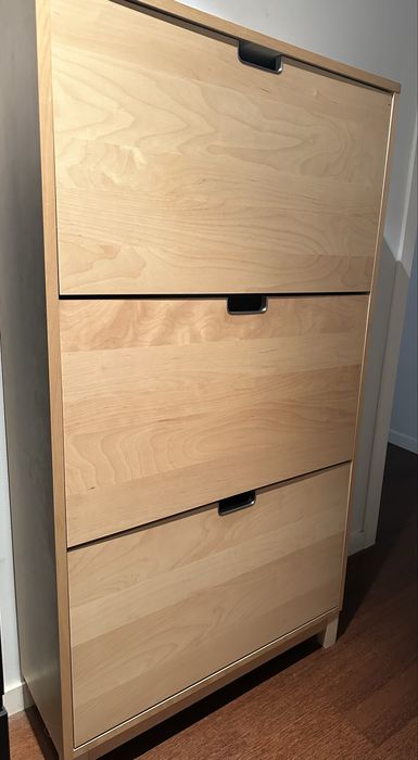 Sapateira Ikea usada, em bom estado
