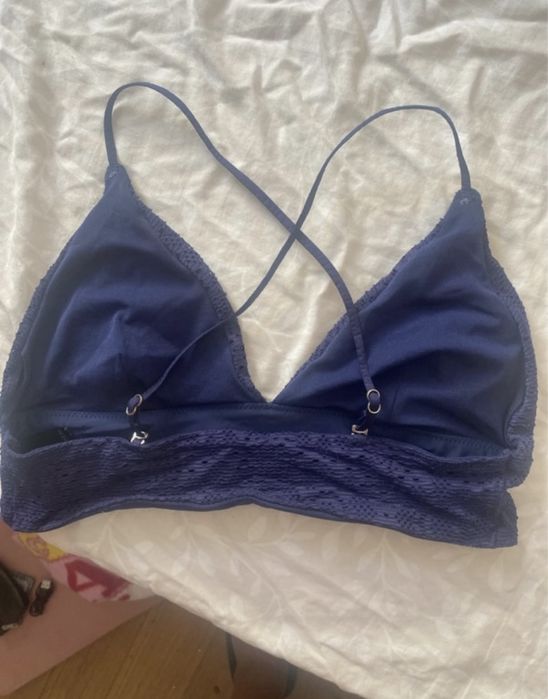 Parte de cima de bikini azul