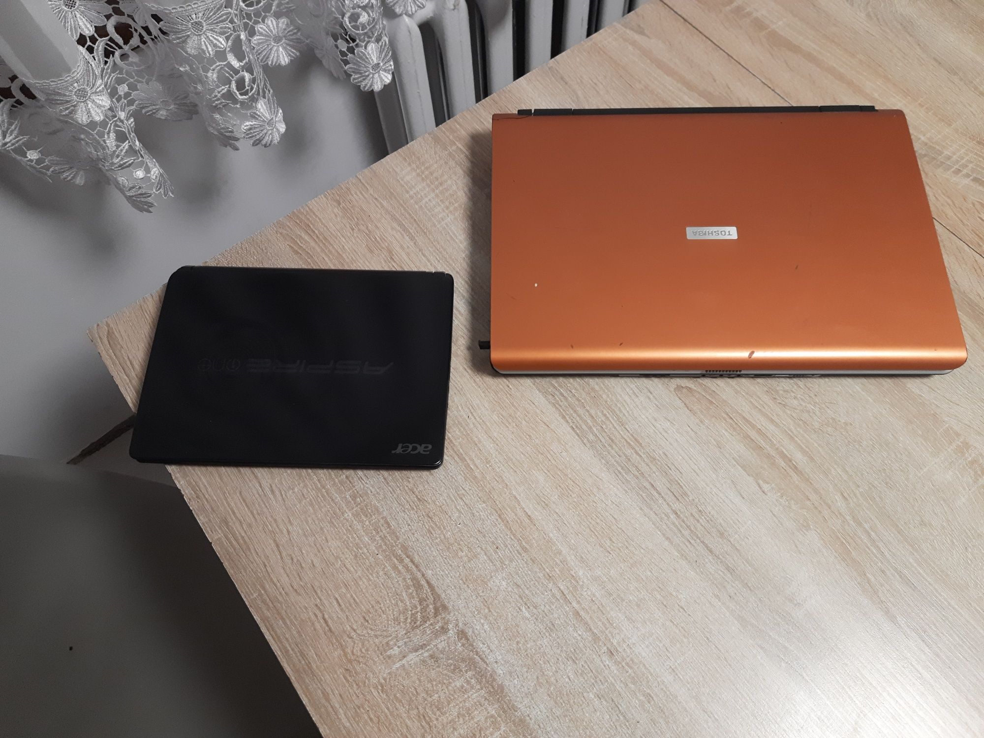 Złom komputerowy laptopy toschiba satelite i acer aspire one