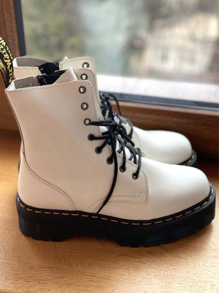 Ботинки Dr Martens белые новые