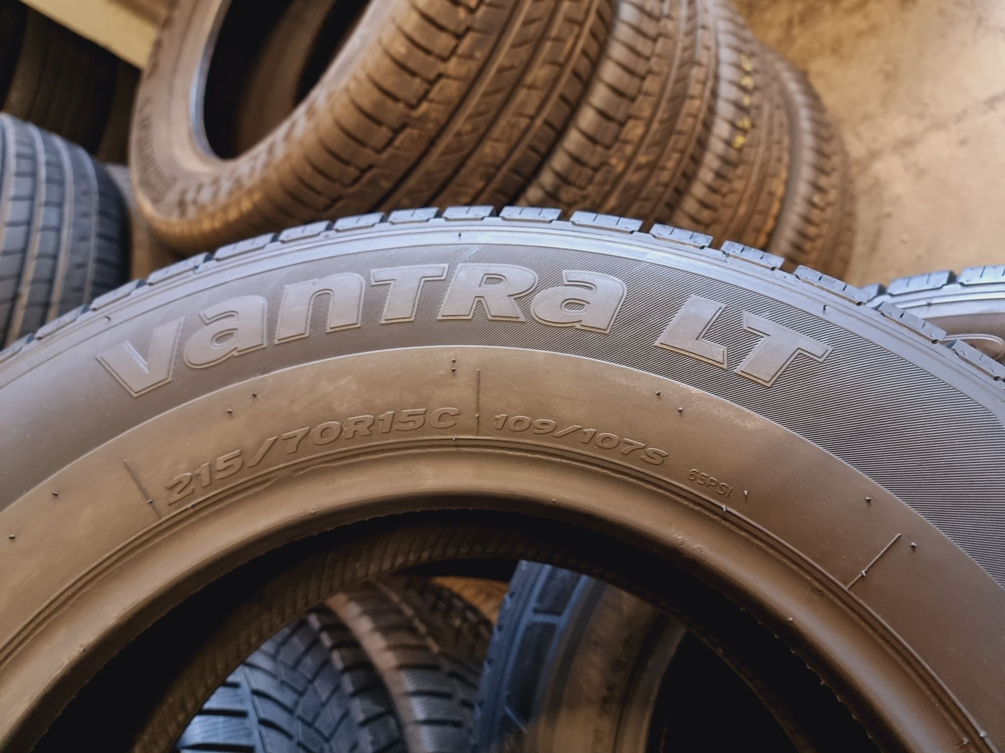 Шини літні  215х70хR15c Hankook Vantra LT 4 ШТ 95% Протектор