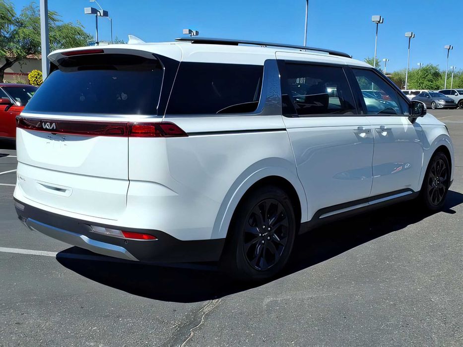 Kia Carnival      2023