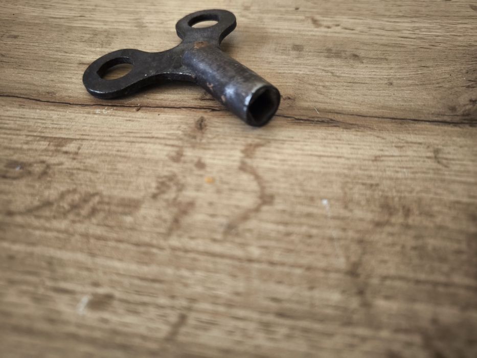 Klucz do zegara zabytek