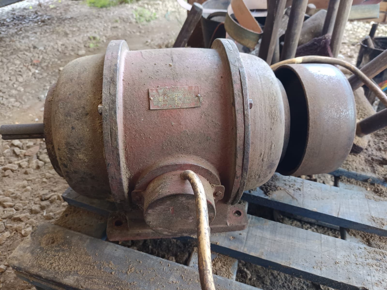 Motor trifásico e monofasica