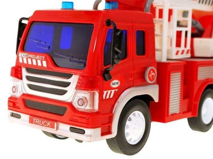 Czerwona Straż pożarna auto z dźwiękiem