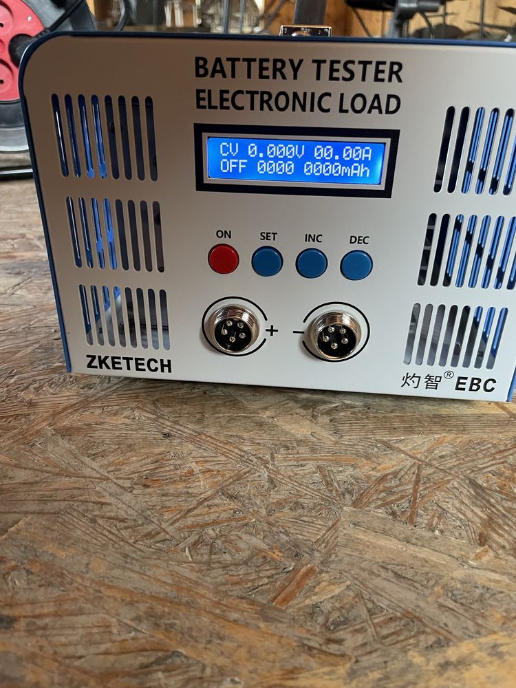 Тестер ємності акумуляторів 40A ZKETECH EBC-A40L