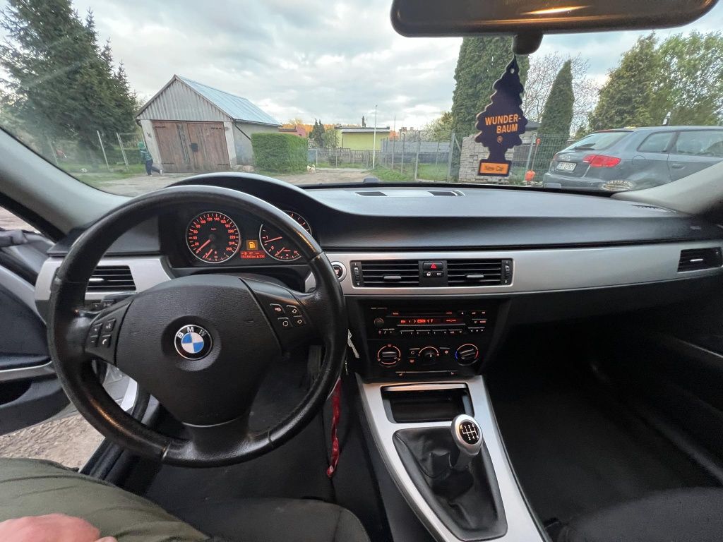 BMW e90 153 tys km , 2.0 benz zamiana na przyczepę kempingową