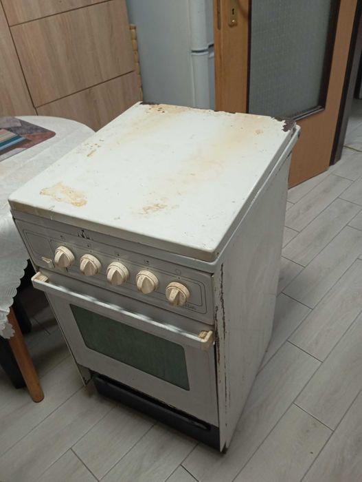 Продам плиту газову