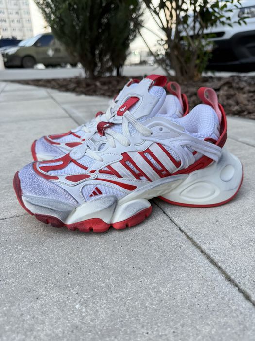 Adidas XLG Runner Lux red