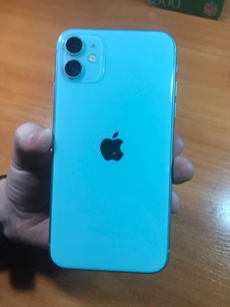 Продам iPhone 11