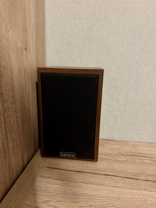Gramofon Lenco LS-100