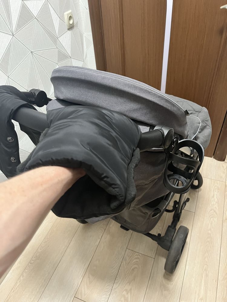Прогулянкова коляска Carrello Vista 2023