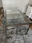 Mesa e cadeiras de jantar