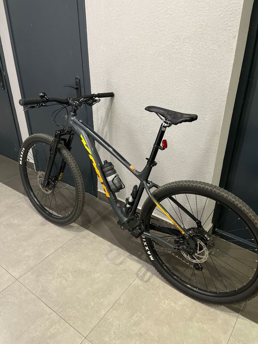 Kona Lava Dome gloss black 29(L] 2025 року