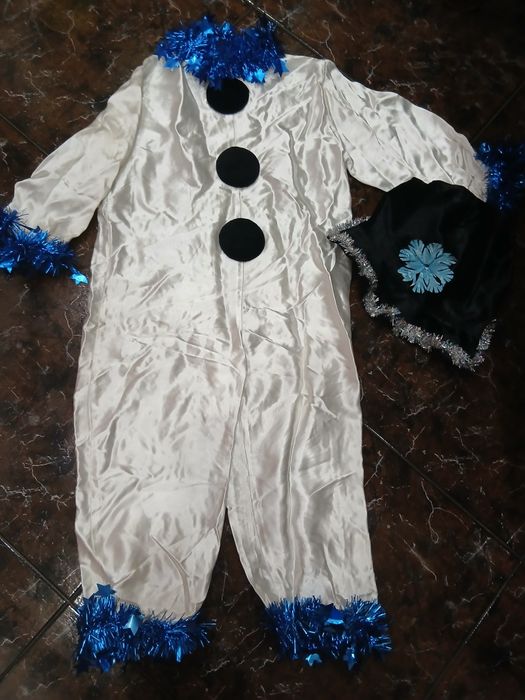 Новорічний костюм сніговика