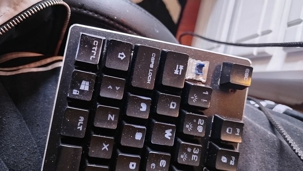 Pack gaming (rato, teclado e comando)
