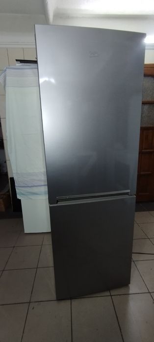 Холодильник з морозилкою Beko No frost  суха заморозка Нержавійка