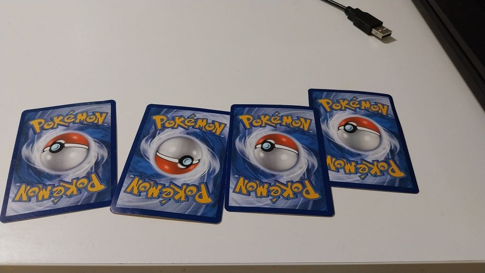 Karty pokemon  4