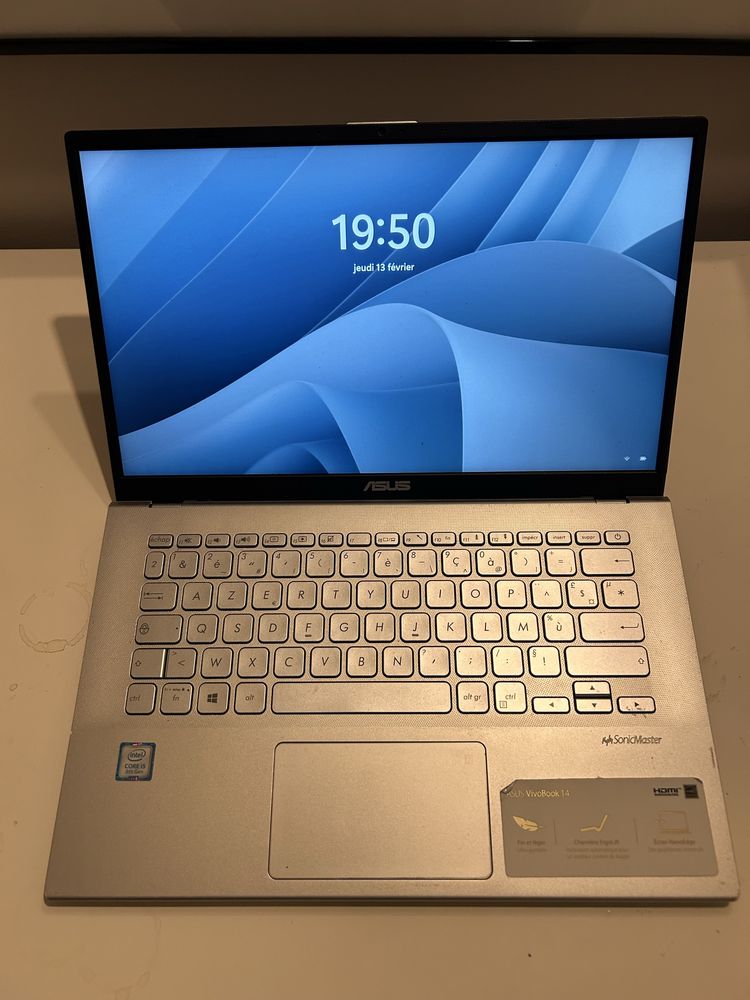 Laptop Asus Vivobook 14 8th gen