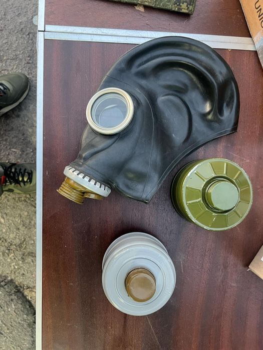 Протигаз з двома фільтрами