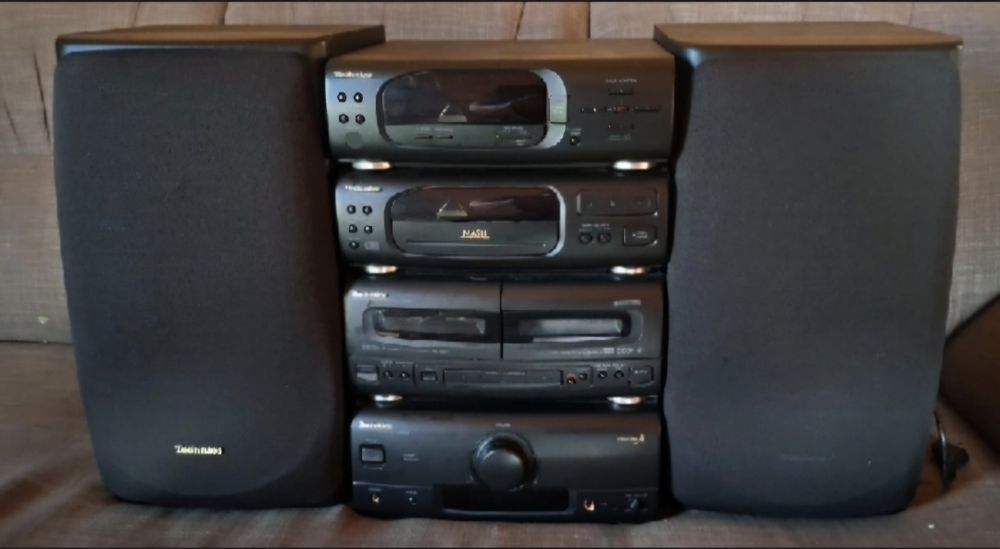 wieża technics oraz dwie kolumny