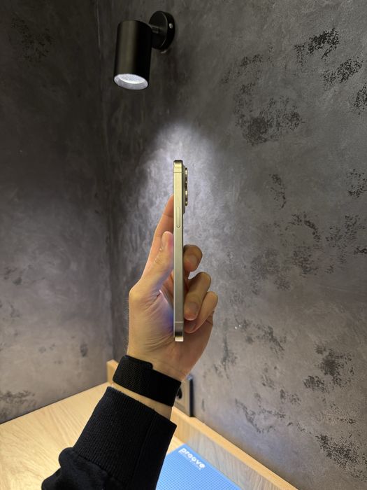 Б/у iPhone 15 Pro Max 256Gb White Titanium ФИЗ Сим Гарантия/USDT