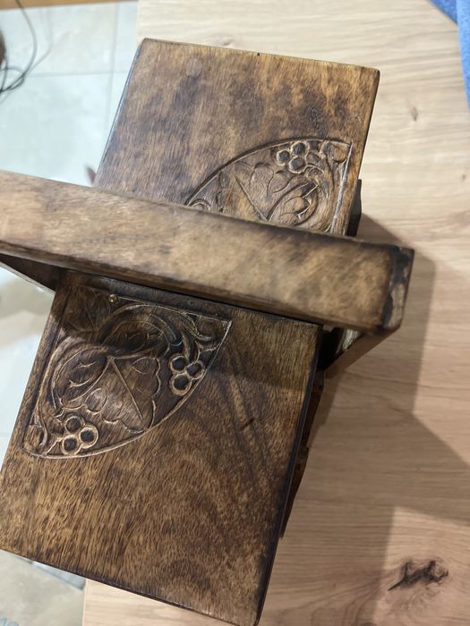 Caixa de costura vintage em madeira — peça artesanal articulada