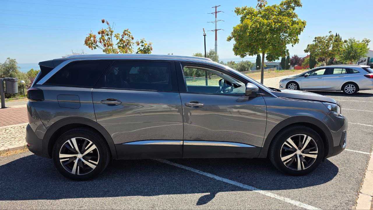 Peugeot 5008 1.5 BlueHDi Allure