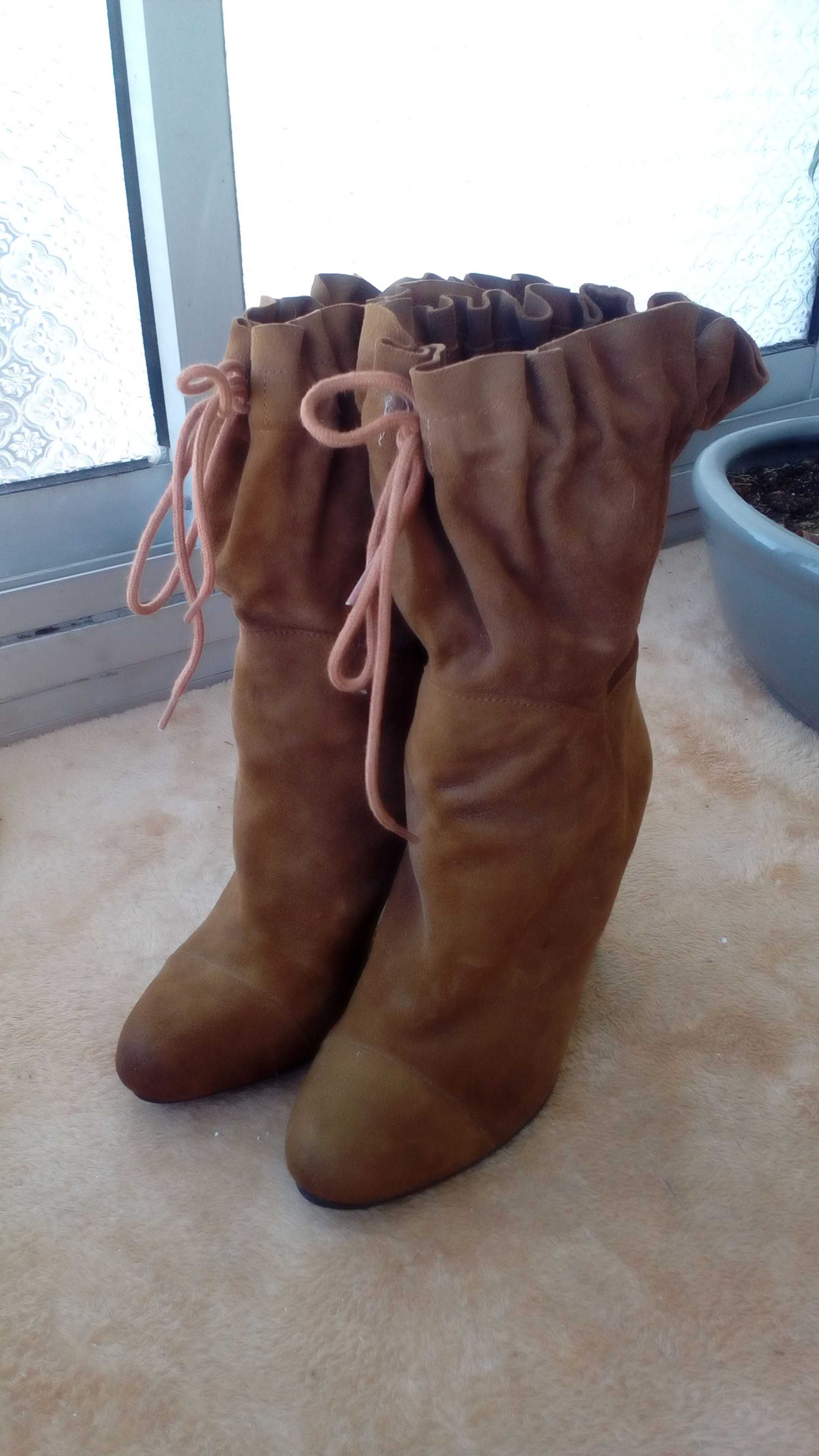 Botas camurça