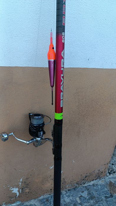 Cana de pesca bóia Barros 6mts+ carreto